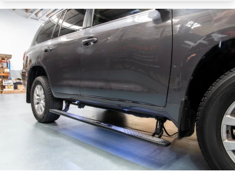 رکاب برقی T-Max E-Board لندکروز 200 نمای جانبی